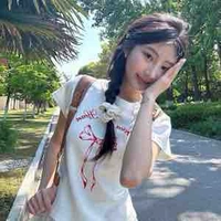 Chị Hùngg