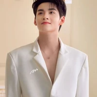 hùng Huỳnh