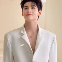 hùng Huỳnh