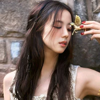 Jisoo ( Em )