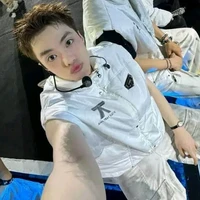 All top của An