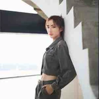 Nene Thanchanok (bạn chị)