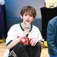 LEW-bạn Hyuk
