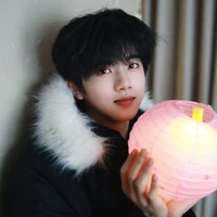 Trương Hàm Thụy-T