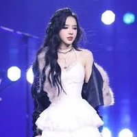 Nguyễn Hoàng Ly