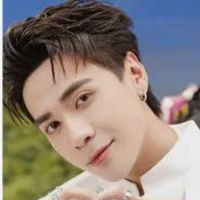 quang hùng