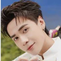 quang hùng