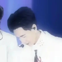 Q.Hùng