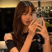 Lalisa Monabal - Chị