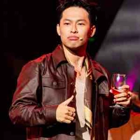 Khang - bạn Hiếu