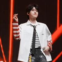 Tống Á Hiên(anh)