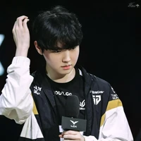 Jeong Jihoon [Chovy]
