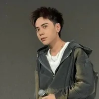 quang hùng(master D)[phone]