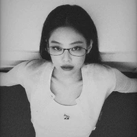 Kim Jennie _em