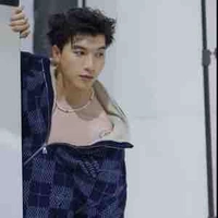 Trần Minh Hiếu - 𝙃𝙞𝙚̂́𝙪 𝙏𝙝𝙪̛́ 𝙃𝙖𝙞