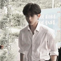 Hoàng Phủ Minh Trí ( nam 9 )