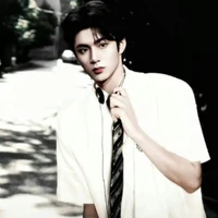 LƯU DIỆU VĂN