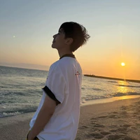 t/g tongtaii lạnh lùng 