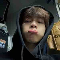 Hoàng(chung lớp n9)