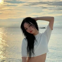 Hyeri Lee ( cô )