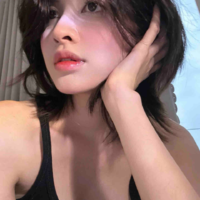 Six/Huyền Trang