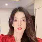 Cẩm Nguyệt(mẹ cô)