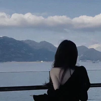 June - quản lý nàng