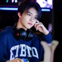 Trường Tấn/Ck Ck Tri Ảnh