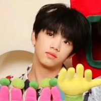 Trương Hàm Thụy (T)
