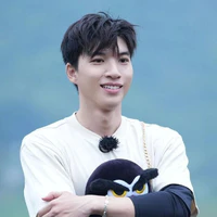 Hiếu lúc nhỏ
