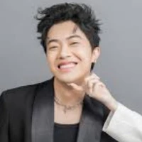 Cris "phản"
