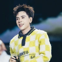 Lê Quang Hùng( phone)