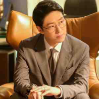 Kim Dan Tae ( bố YD) 