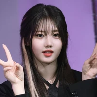 Lee Dain _ Rora ( cô )