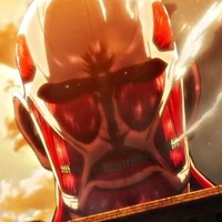 Bertholdt Hoover dạng titan