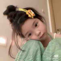 Trúc Nhi lúc nhỏ 