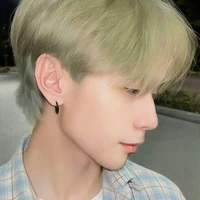 Lê Quang Hùng (Phone)