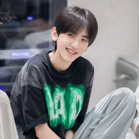 Tả Kỳ Hàm /cậu