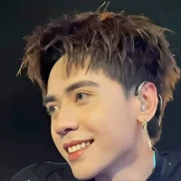 hùng