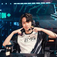 Tác giả xinh đẹp đây