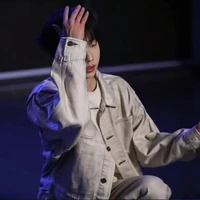 Nhiếp Vĩ Thần_T