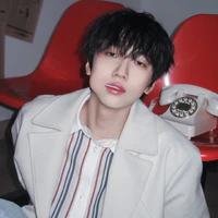 Nhiếp Vĩ Thần_hắn