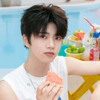 Trương Hàm Thụy | anh