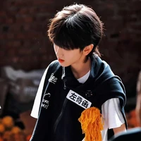 Tả Kỳ Hàm_cậu