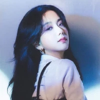 Kim Jisoo [ Chị ]