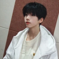 Nhiếp Vỹ Thần