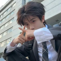 Lãng Song Ngư / @L_Pis