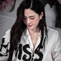 Lingling(Cô)