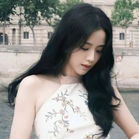 Kim Jisoo ( Chị )