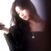 Bae Suzy ( Y )